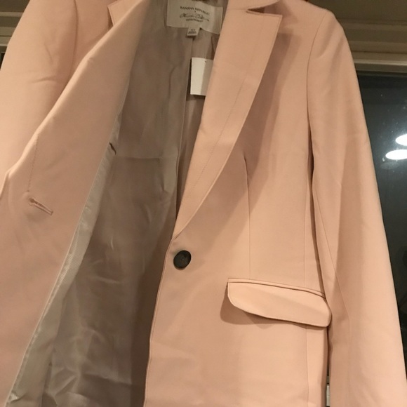 saleBanana republic trench coat. - Picture 5 of 8